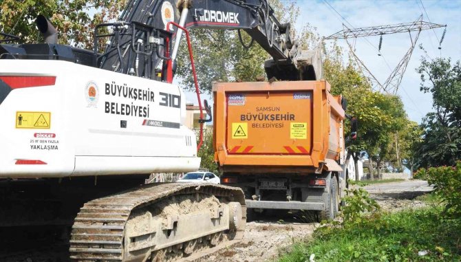 Başkan Demir: “Güvenli Ve Konforlu Yol İçin Gece Gündüz Çalışıyoruz”