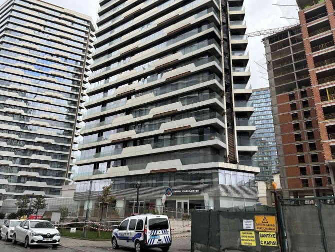 Kadıköy’de Alevlere Teslim Olan Rezidansta Oluşan Hasar Gün Aydınlanınca Ortaya Çıktı