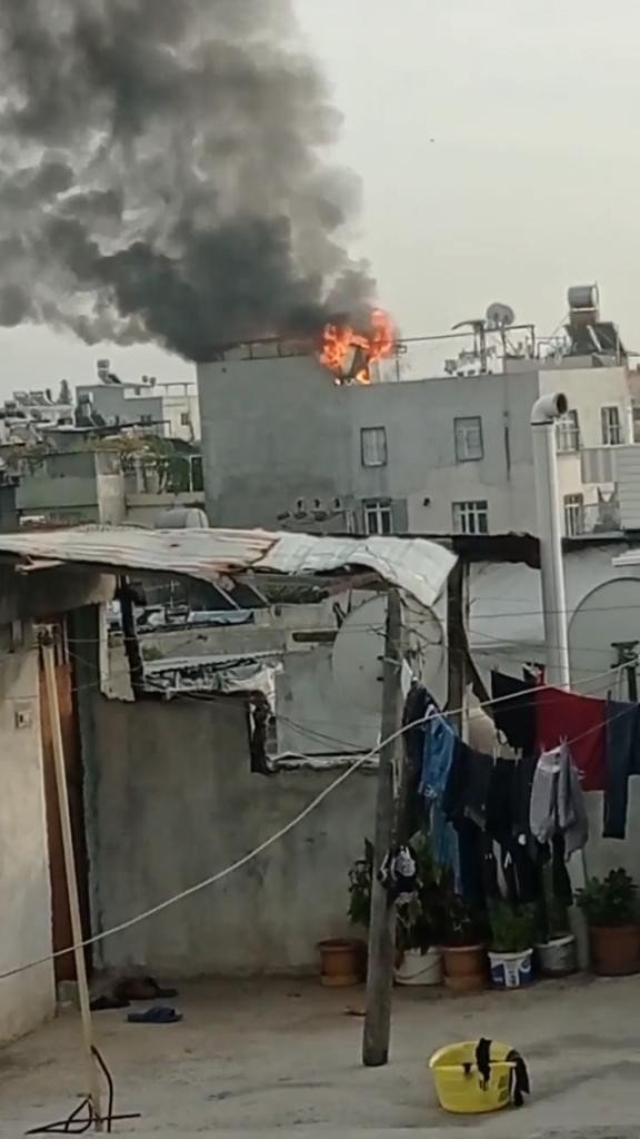 Odunlukta Çıkan Yangın Korkuttu