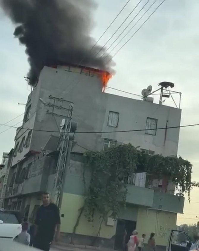 Odunlukta Çıkan Yangın Korkuttu