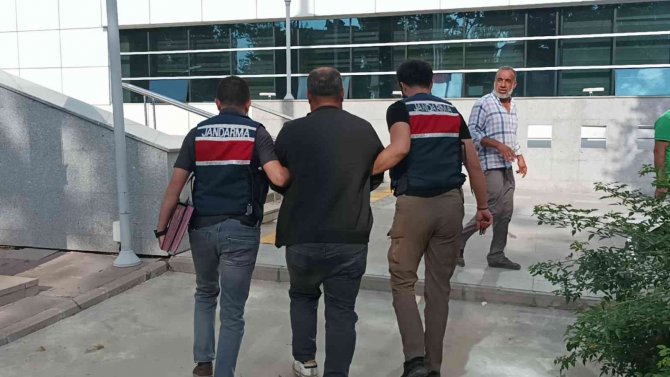 Terör Suçundan Gözaltına Alınan Şahıs, Adliyeye Sevk Edildi
