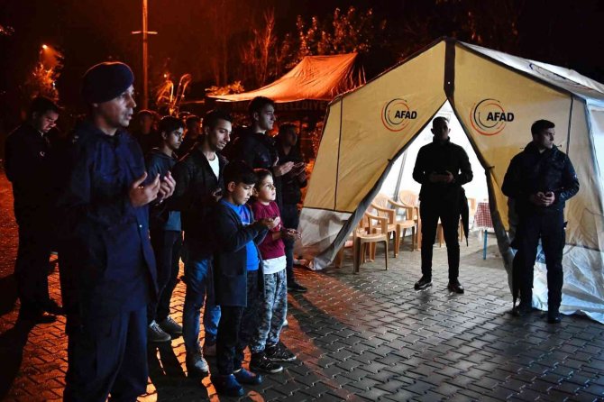 Bakan Soylu, Maden Şehitlerinin Ailelerini Yalnız Bırakmadı