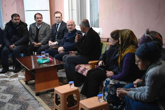 Bakan Soylu, Maden Şehitlerinin Ailelerini Yalnız Bırakmadı