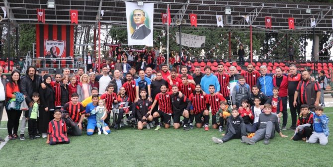 Sarayköyspor Galibiyeti Şehit Madencilere Armağan Etti