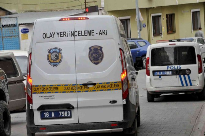 Evde Tek Bırakılan Çocuk Ölü Bulundu