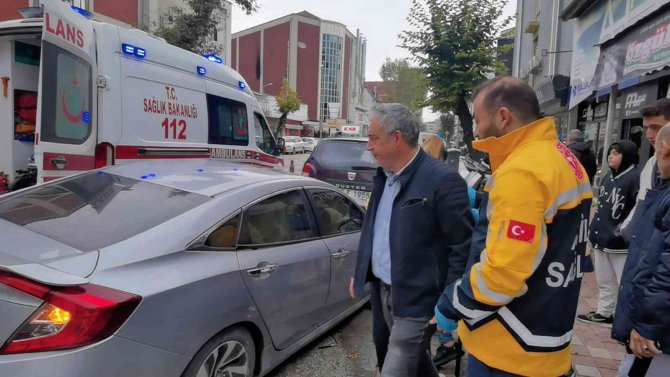 Bursa’da Sara Nöbeti Geçiren Sürücü Park Halindeki Araçlara Çarptı