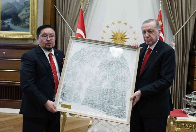 Cumhurbaşkanı Erdoğan, Moğolistan Ulusal Büyük Kuralı (Meclisi) Başkanı Gombojav’ı Kabul Etti