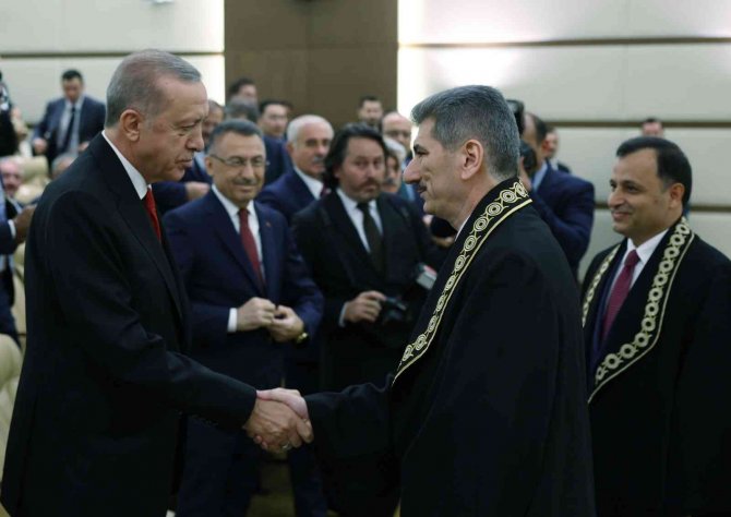 Cumhurbaşkanı Erdoğan, Aym Üyesi Muhterem İ̇nce’nin Yemin Törenine Katıldı