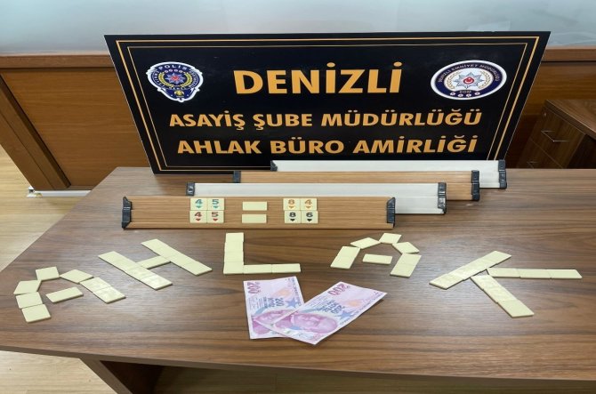 Hırsızlar Çaldıkları Otomobili Kullandıktan Sonra Ateşe Verdi