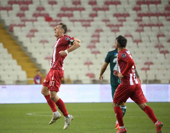 Hakan Arslan Gol Sayısını 2’ye Çıkarttı