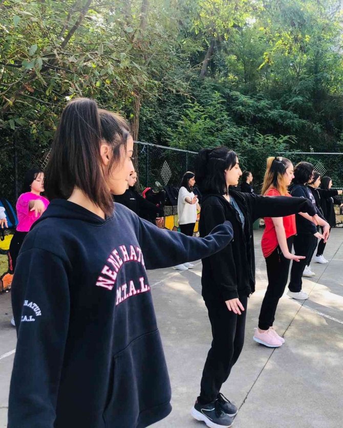 Kafkas Dansları Eğitimleri Hızlandı