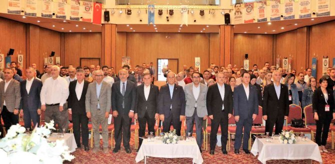 Eğitim-bir-sen’de Mehmet Sezer Yeniden Başkan