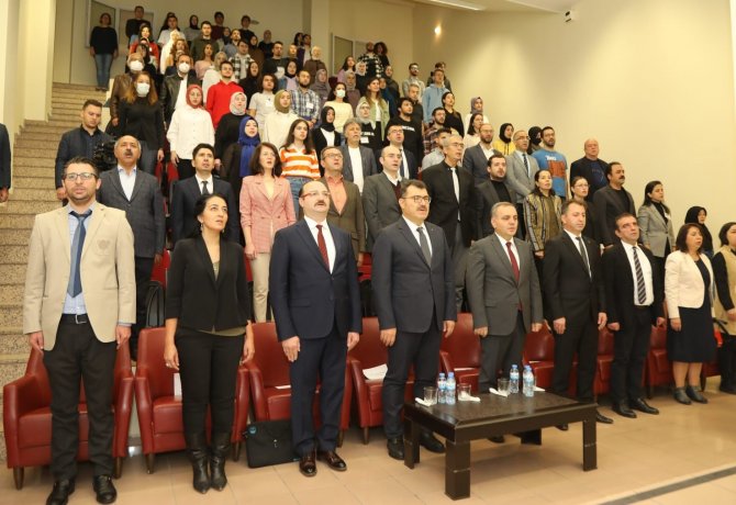 Erü’de Tübi̇tak Proje Eğitimi Düzenlendi