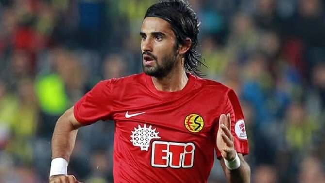 Alper Potuk’tan Es-es’e 100 Bin Liralık Destek