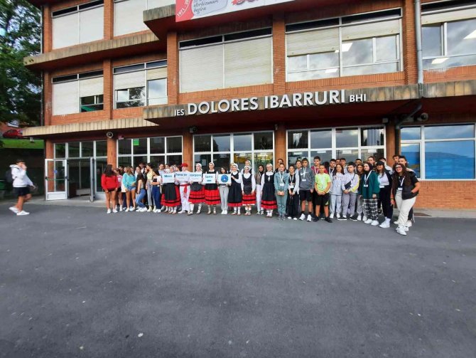 Gediz Atatürk Ortaokulu İ̇spanya’ya Gitti