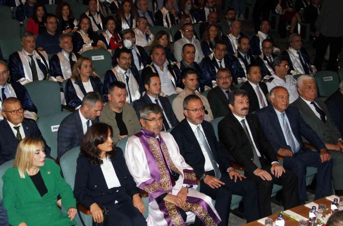 Gençlik Ve Spor Bakanı Dr. Muharrem Kasapaoğlu;