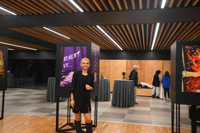 ’Yüzleşme’ Sergisi Ziyaretçilerini Ağırlıyor