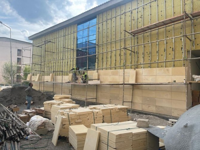 Hakkari’de Begonit Taşlı Yol Yapım Çalışması