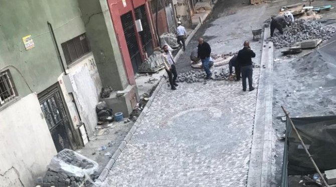 Hakkari’de Begonit Taşlı Yol Yapım Çalışması