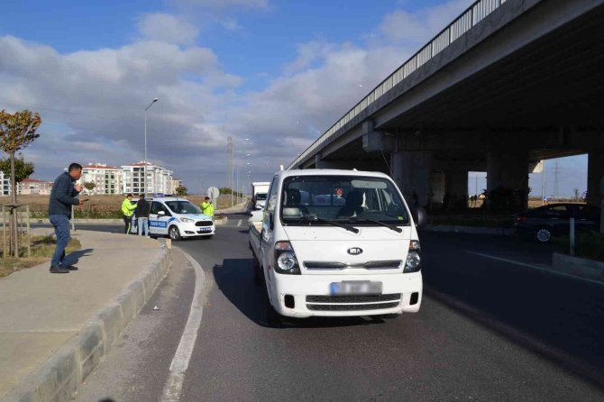 Çorlu’da Kamyonetin Çarptığı Yaya Yaralandı