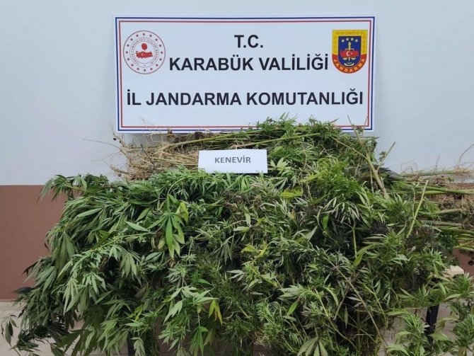 Karabük’te Kaçak Sigara Ve Uyuşturucu Operasyonu