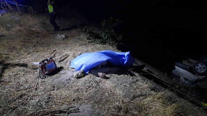 Manisa’da Nişana Giden Aile Kaza Geçirdi: 1 Ölü, 5 Yaralı
