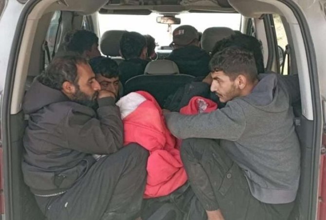 Kırklareli’nde 1 Haftada 439 Kaçak Göçmen İle 11 Organizatör Yakalandı