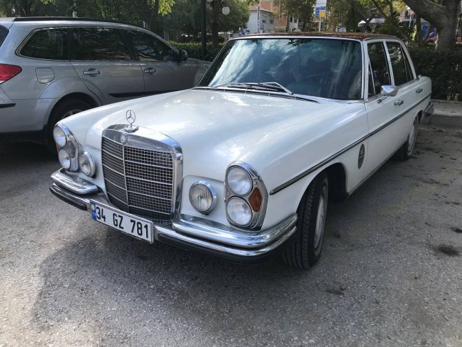 İ̇stanbul’dan Yola Çıkan Klasik Otomobillerin Son Durağı Edirne Oldu