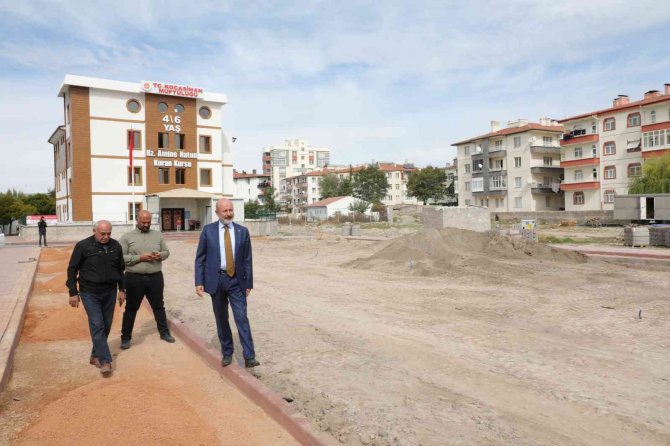 Başkan Çolakbayrakdar; “Yeşil Alan Ağırlıklı Parklarla Şehrin Yeşil Oranını Artırıyoruz”