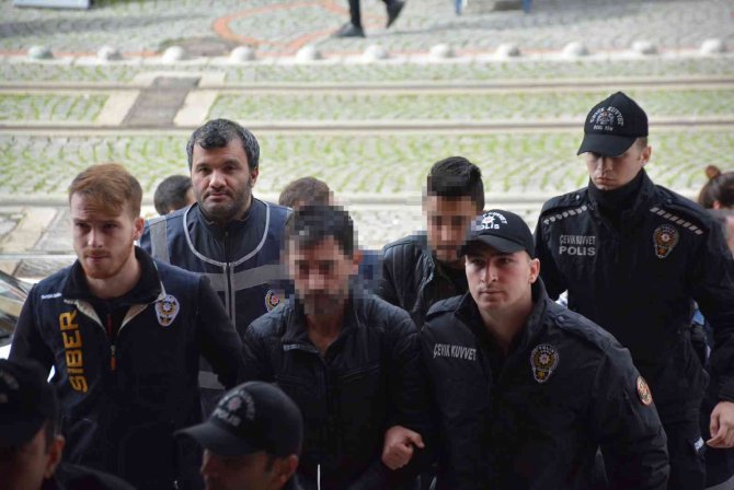 Prefabrik Ev Dolandırıcıları Adliyeye Sevk Edildi
