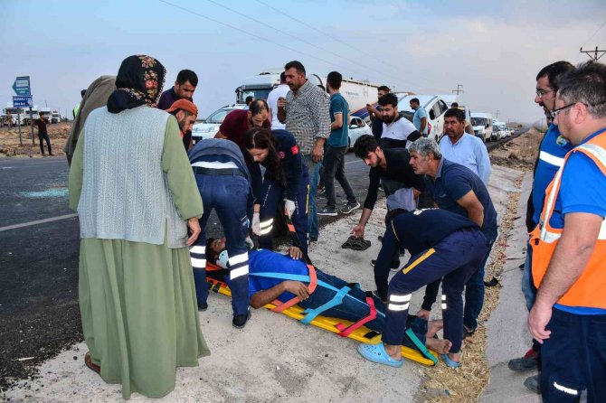 Mardin’de Trafik Kazası: 8 Yaralı