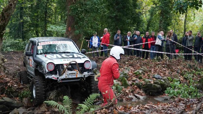 Bursa’da Offroad Yarışları Nefesleri Kesti