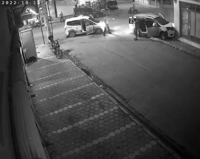 Aksiyon Filmlerini Aratmayan Kovalamaca Kazayla Bitti