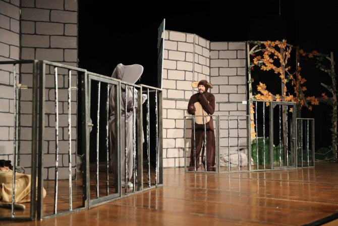 Minikler Tiyatro Etkinliğinde Buluştu