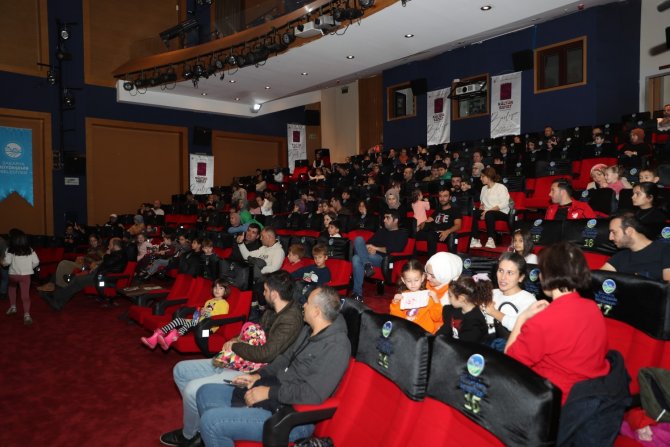 Minikler Tiyatro Etkinliğinde Buluştu