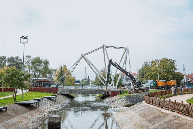 Çark Deresi’nde Hummalı Temizlik