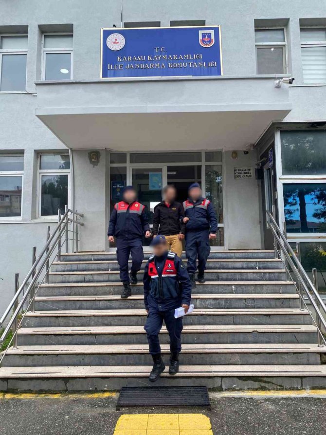 24 Ayrı Suçtan Aranan Zanlı Lokantada Yakalandı
