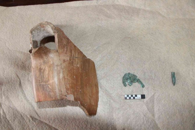 Oluz Höyük’te İki Bin 600 Yıllık Med Dönemi Eserleri Bulundu