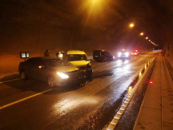Sinop’ta Tünelde Kaza: 5 Yaralı