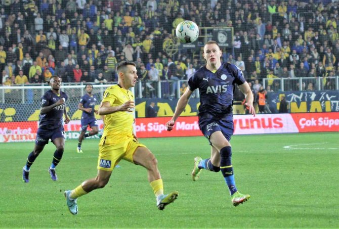 Spor Toto Süper Lig: Mke Ankaragücü: 0 - Fenerbahçe: 1 (Maç Devam Ediyor)