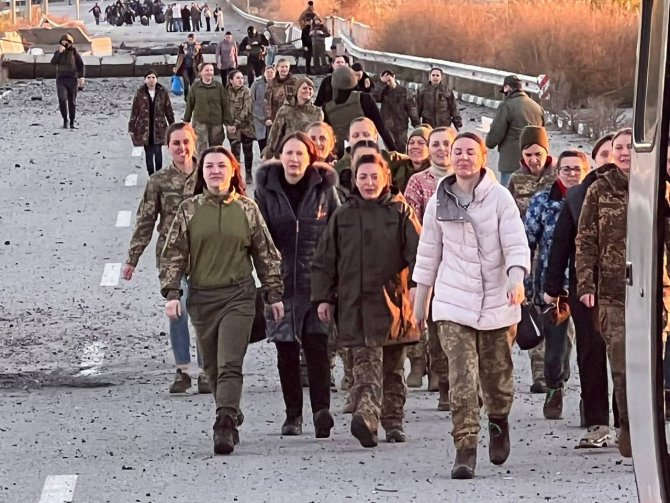 Ukrayna-rusya Arasında 218 Esir Takas Edildi