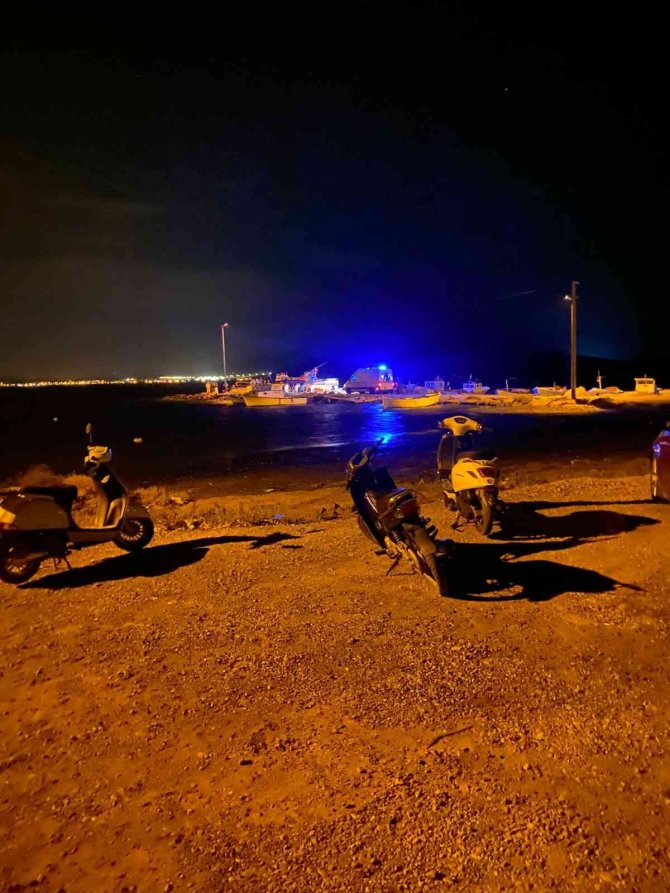Urla’da Tekneden Düşen Balıkçıyı Arama Çalışmaları Başlatıldı