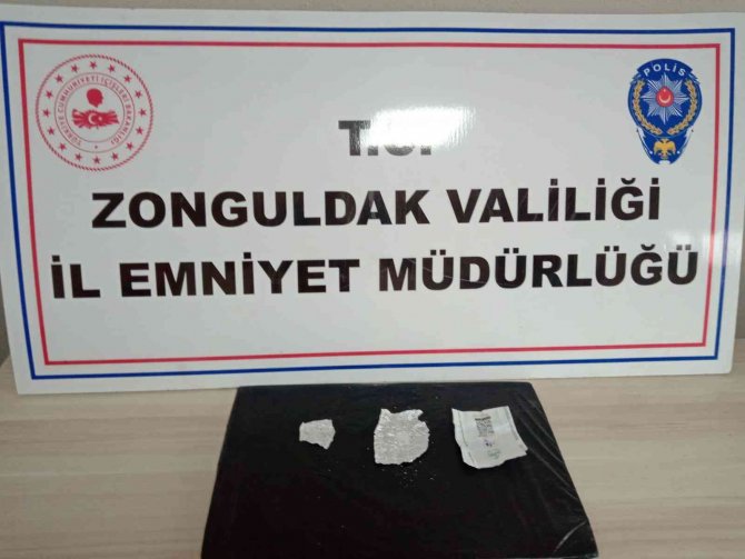 Uyuşturucudan 5 Kişiye Gözaltı