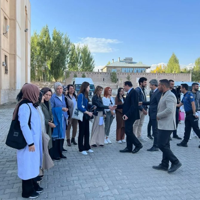 Kaymakam Türker Okul Servislerini Denetledi