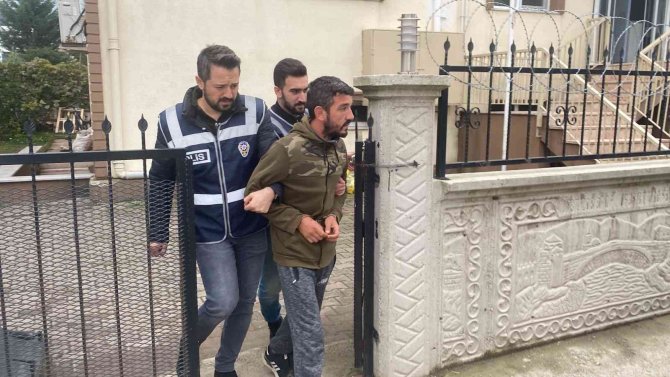 Yalova’da Aynı İş Yerini 4’üncü Kez Soymaya Kalkınca Yakayı Ele Verdi