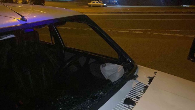 Otomobilin Çarptığı Üniversitesi Öğrencisi Ağır Yaralandı