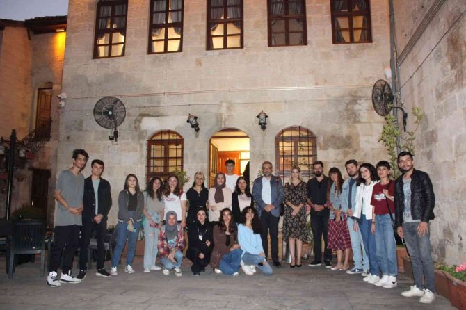 “Yen-geç” İsimli Resim Sergisi Açıldı