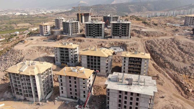 Akgedik 3. Etapta Bloklar Yükseliyor