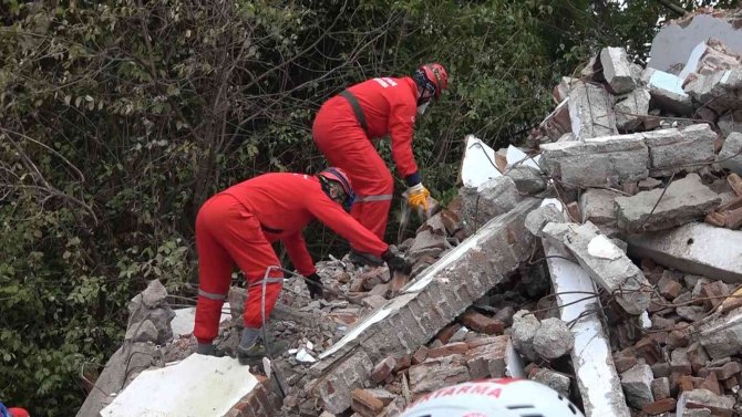 Yalova’da Deprem Tatbikatı Gerçeğini Aratmadı