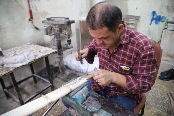 Önce Özendi, Sonra Sedef Ustası Oldu